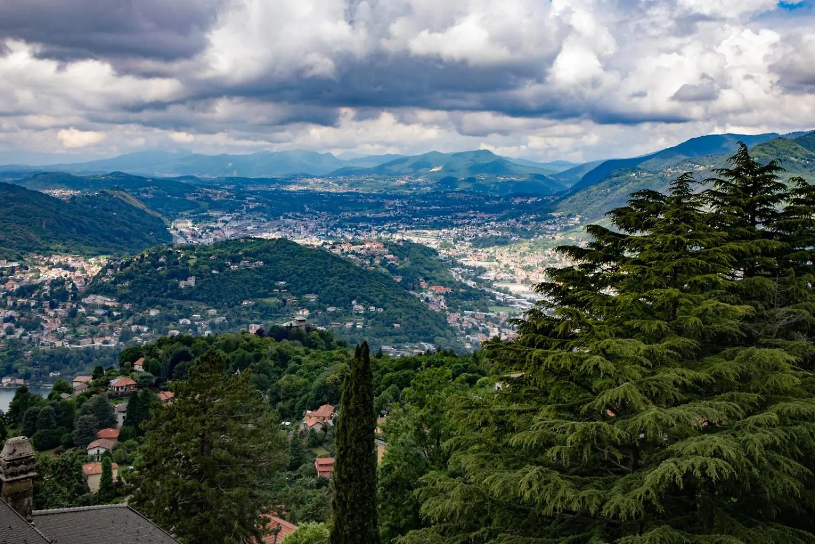 Hotel Vista Lago Brunate Itália