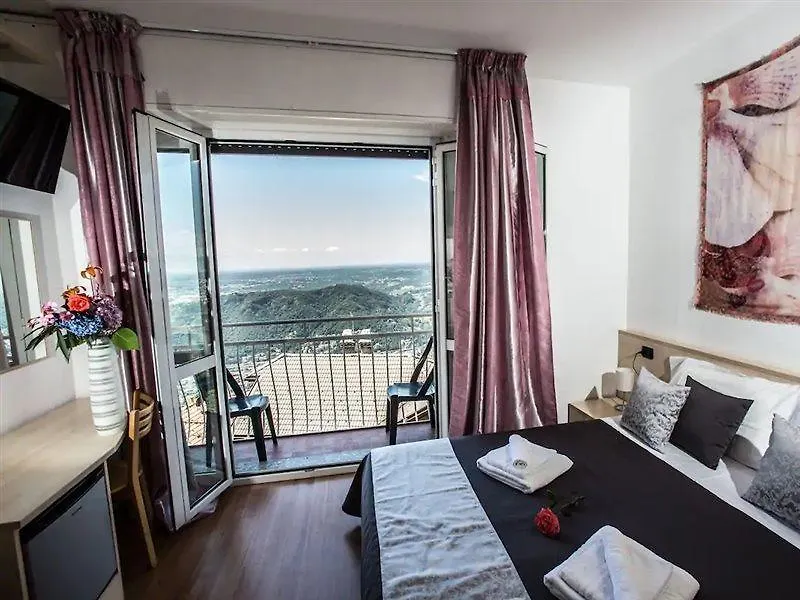 Hotel Vista Lago Brunate