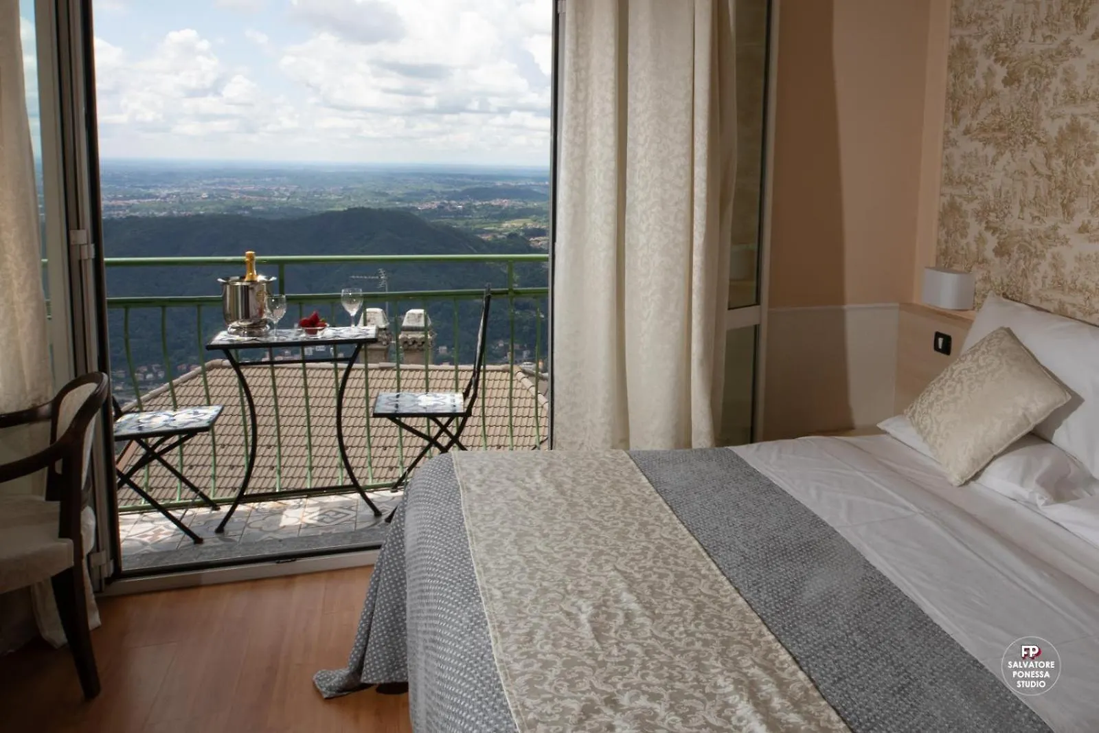 Hotel Vista Lago Brunate