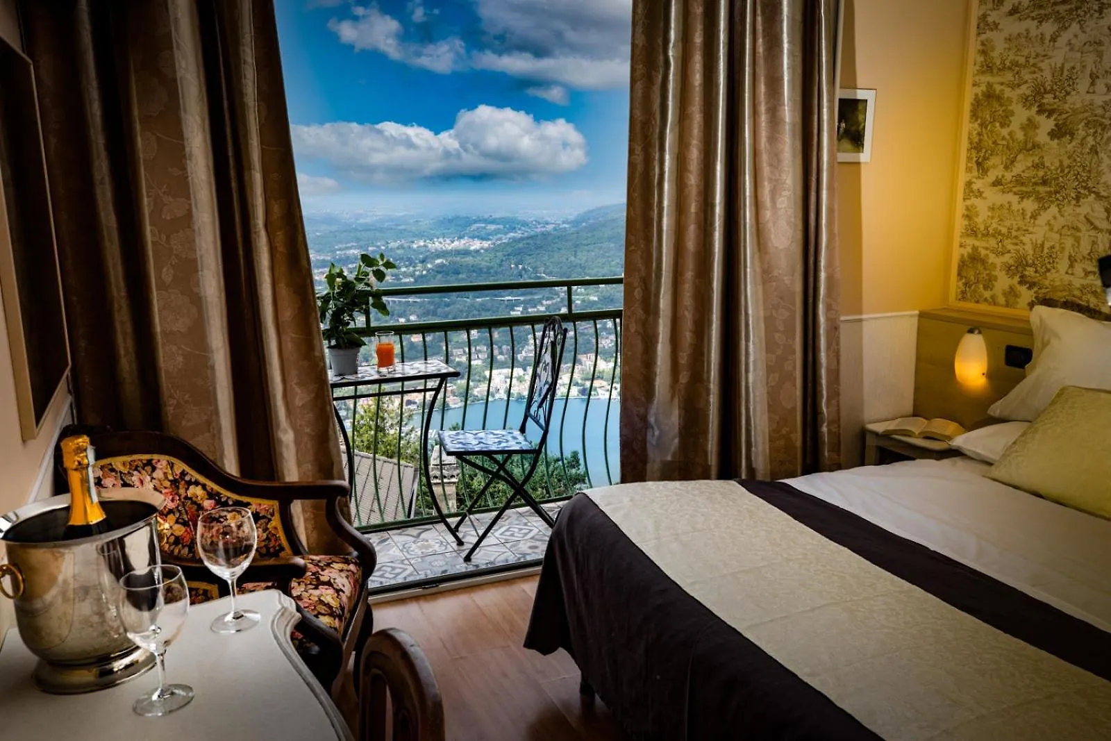 Hotel Vista Lago Brunate Italia