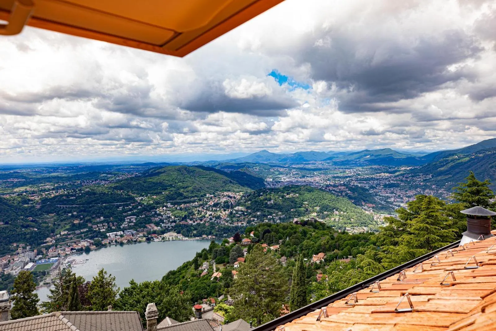 Hotel Vista Lago Brunate Italia