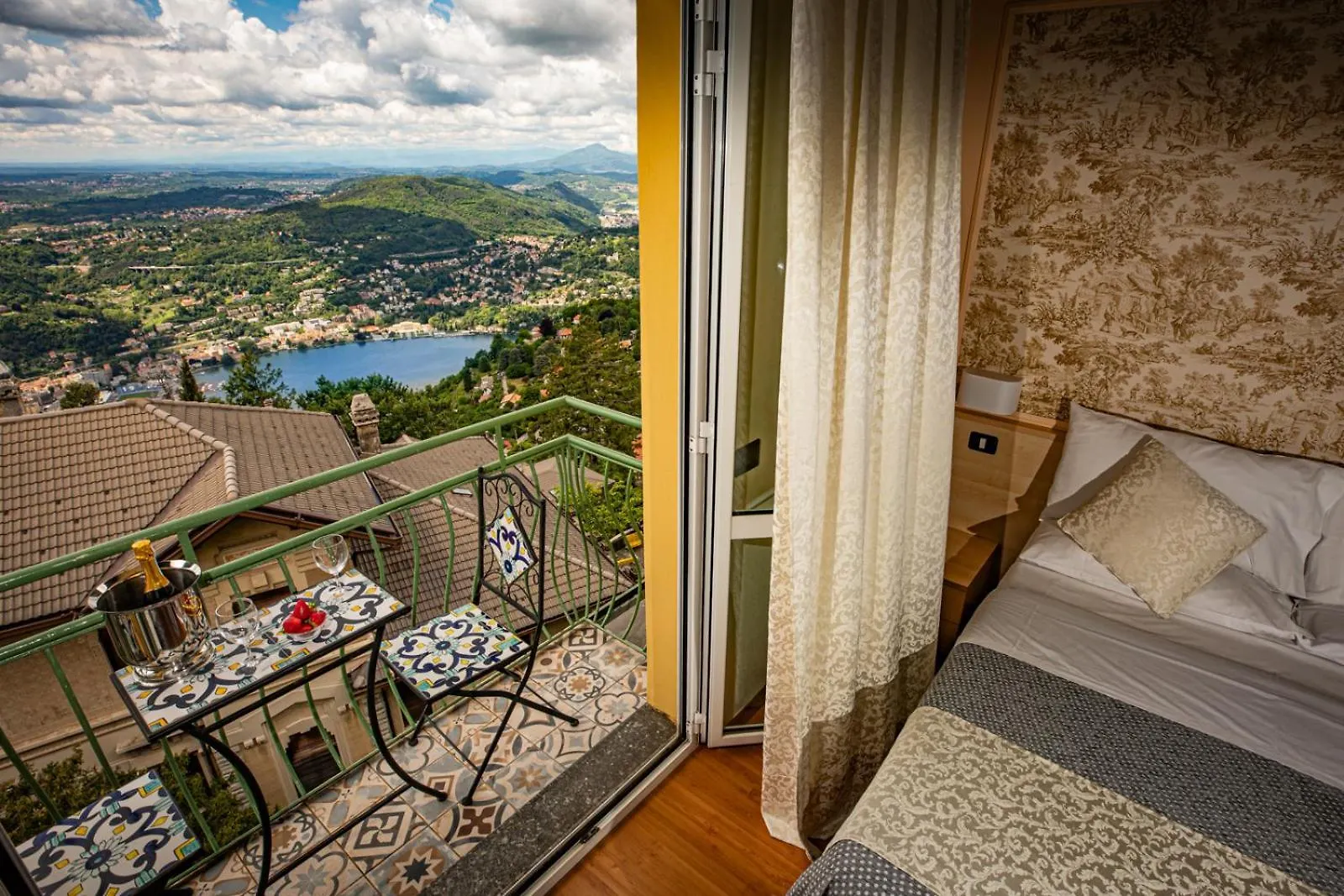 Hotel Vista Lago Brunate